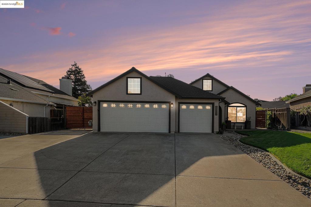 Photo of Listing #41114275