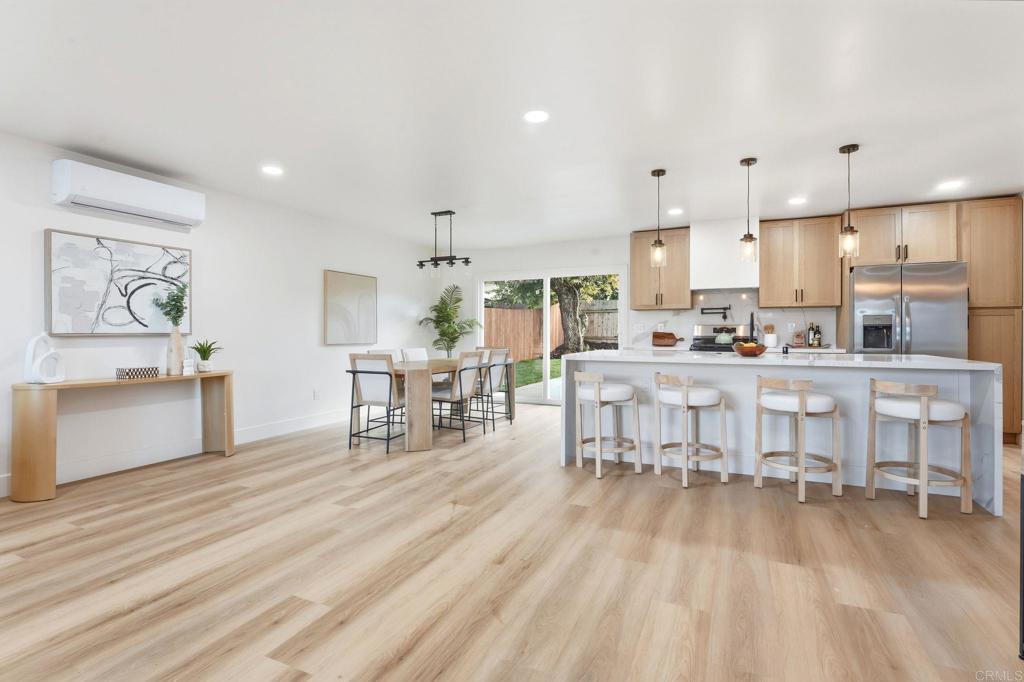 Photo of Listing #PTP2507710