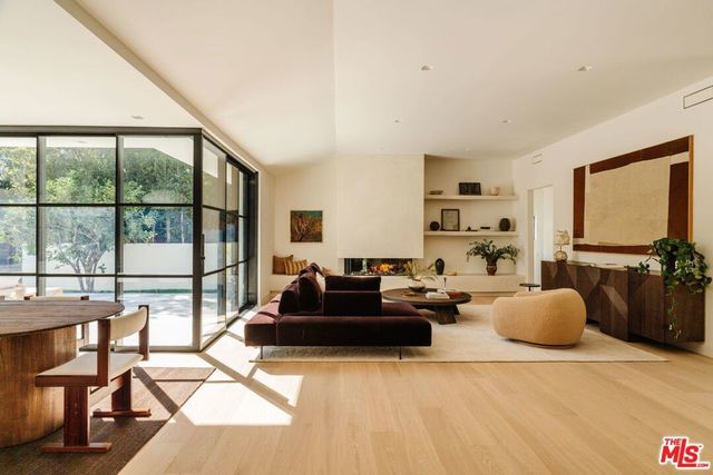 2005 Ames Street, Los Angeles