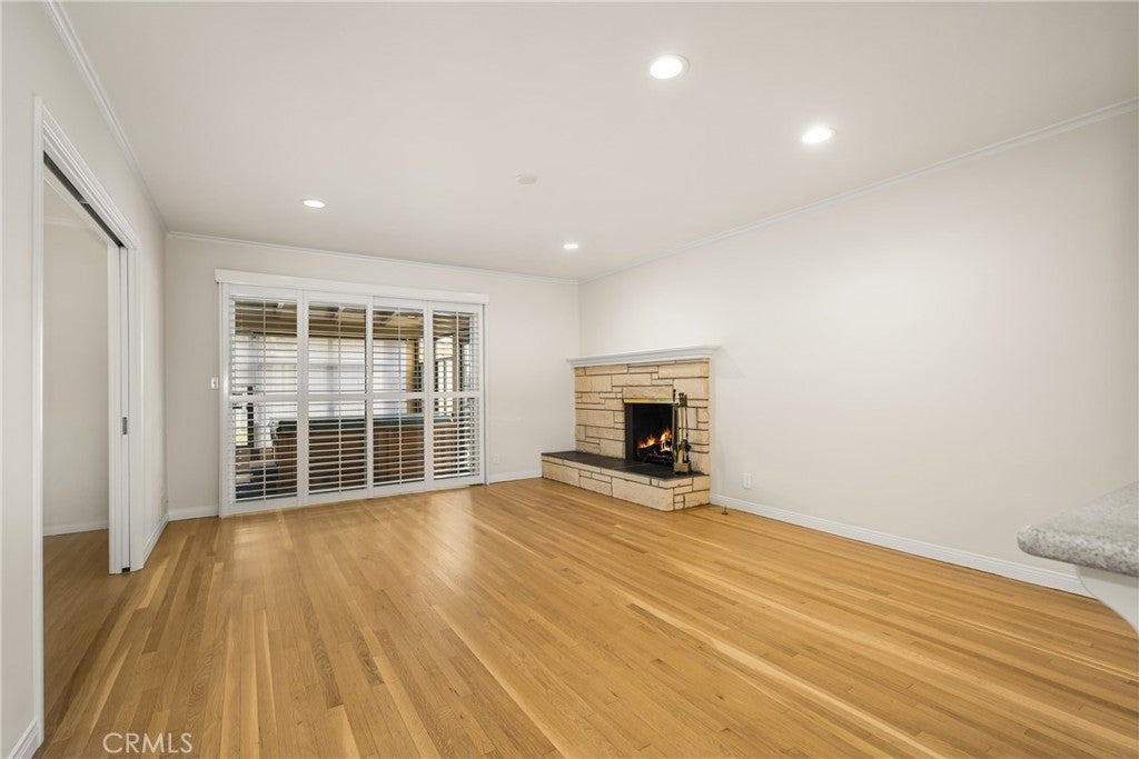 Photo of Listing #PW25232905