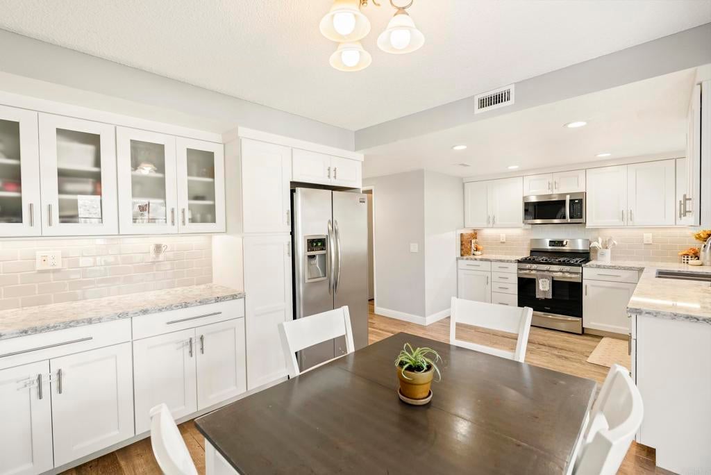 Photo of Listing #PTP2507712