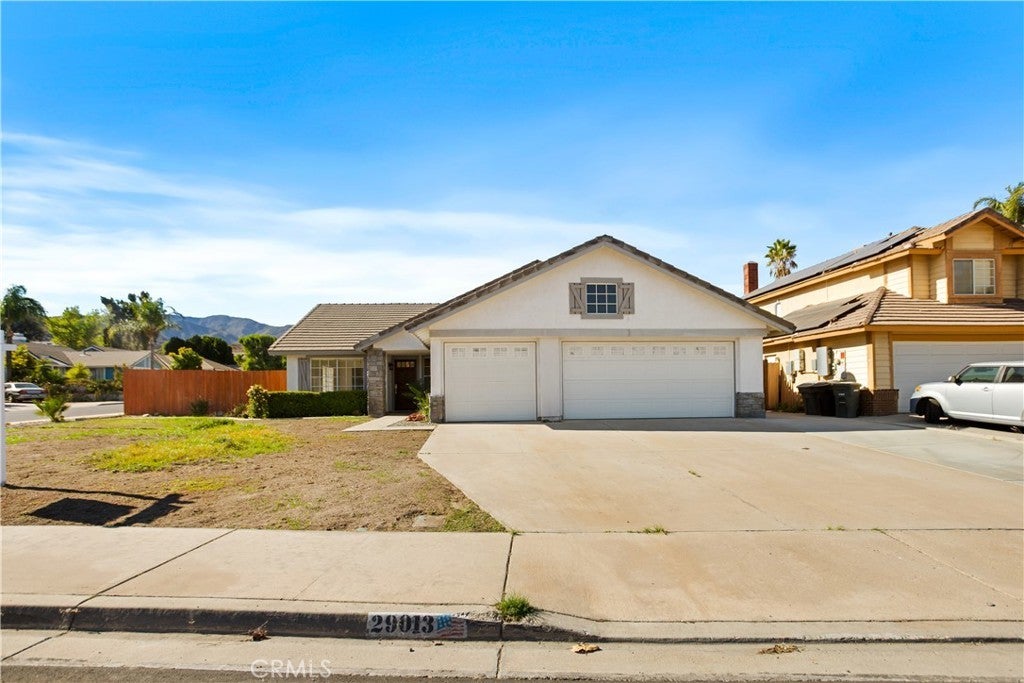 Photo of Listing #DW25225421