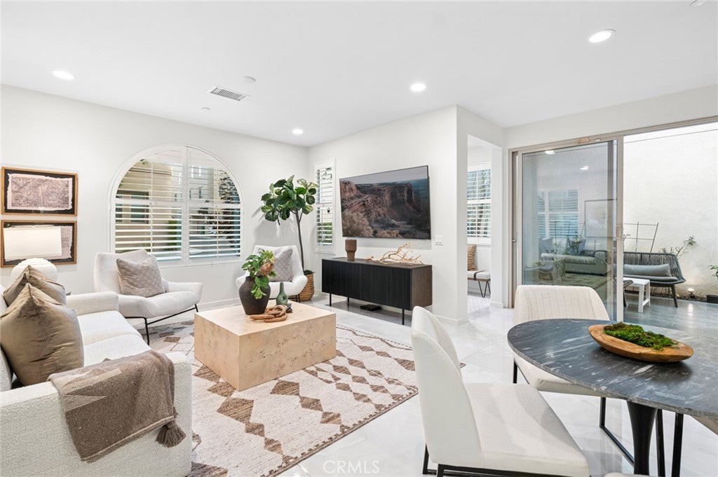 Photo of Listing #OC25236187