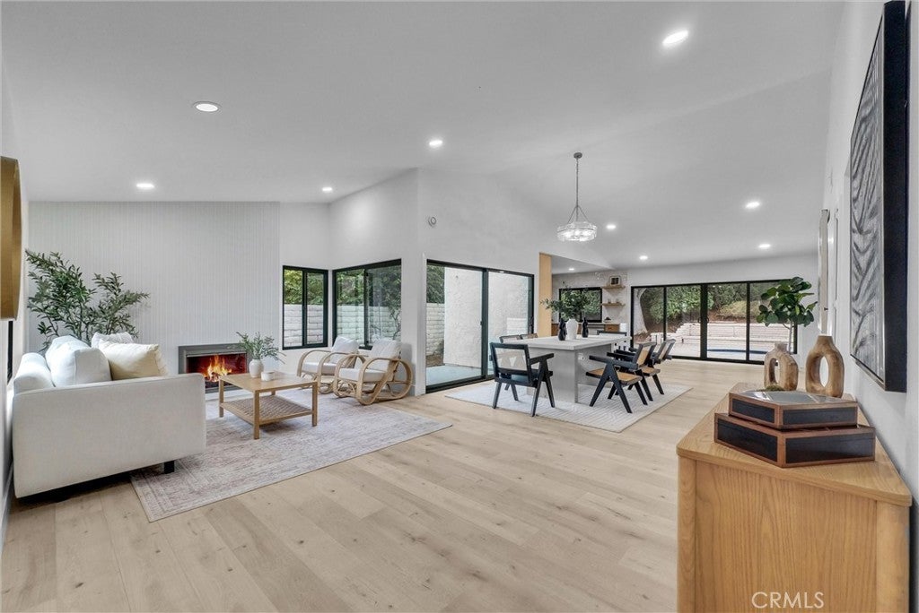 Photo of Listing #PW25237173