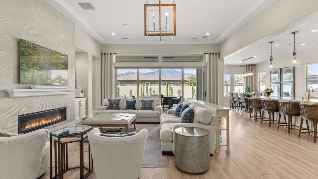 11 Bodega, Rancho Mirage