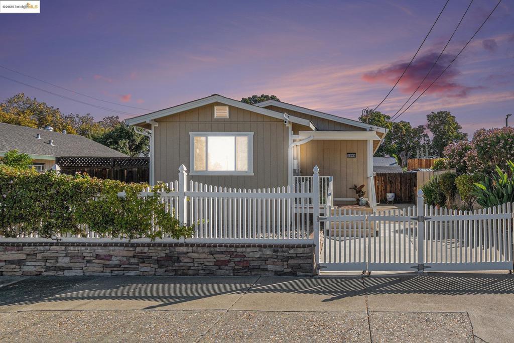 Photo of Listing #41114449