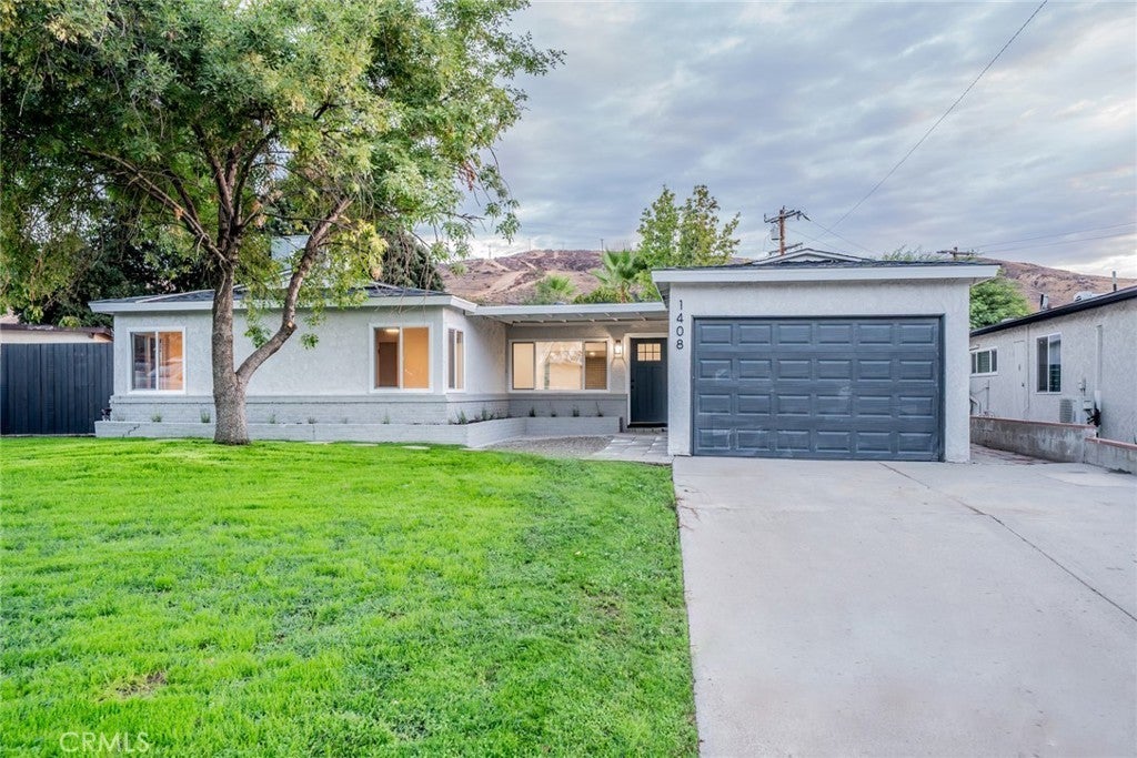 Photo of Listing #IV25236768