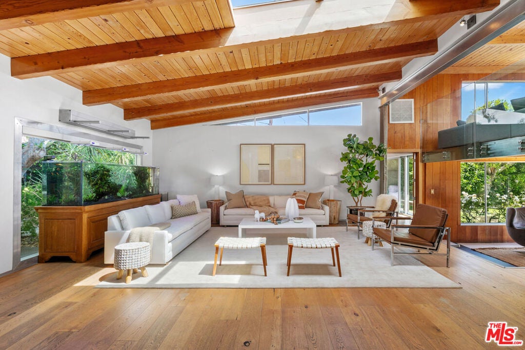 Photo of Listing #25604687