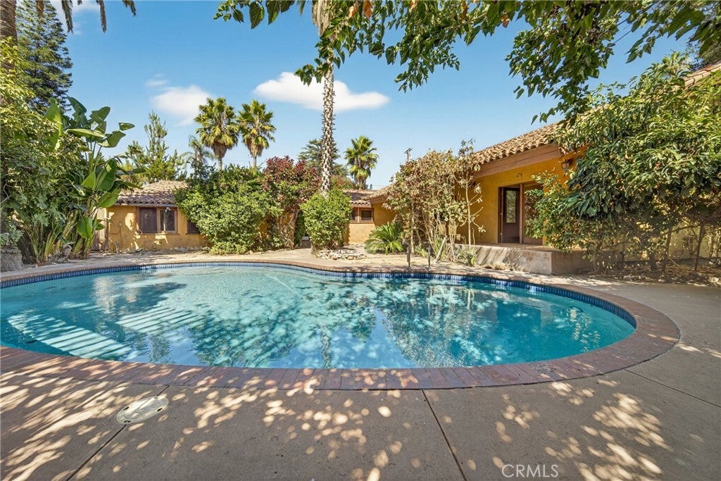 Photo of Listing #SR25237515