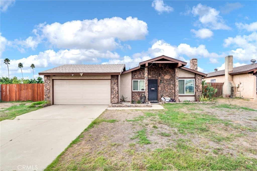 Photo of Listing #IV25238227