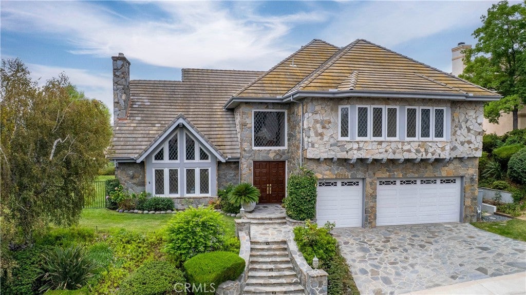 Photo of Listing #SR25231921