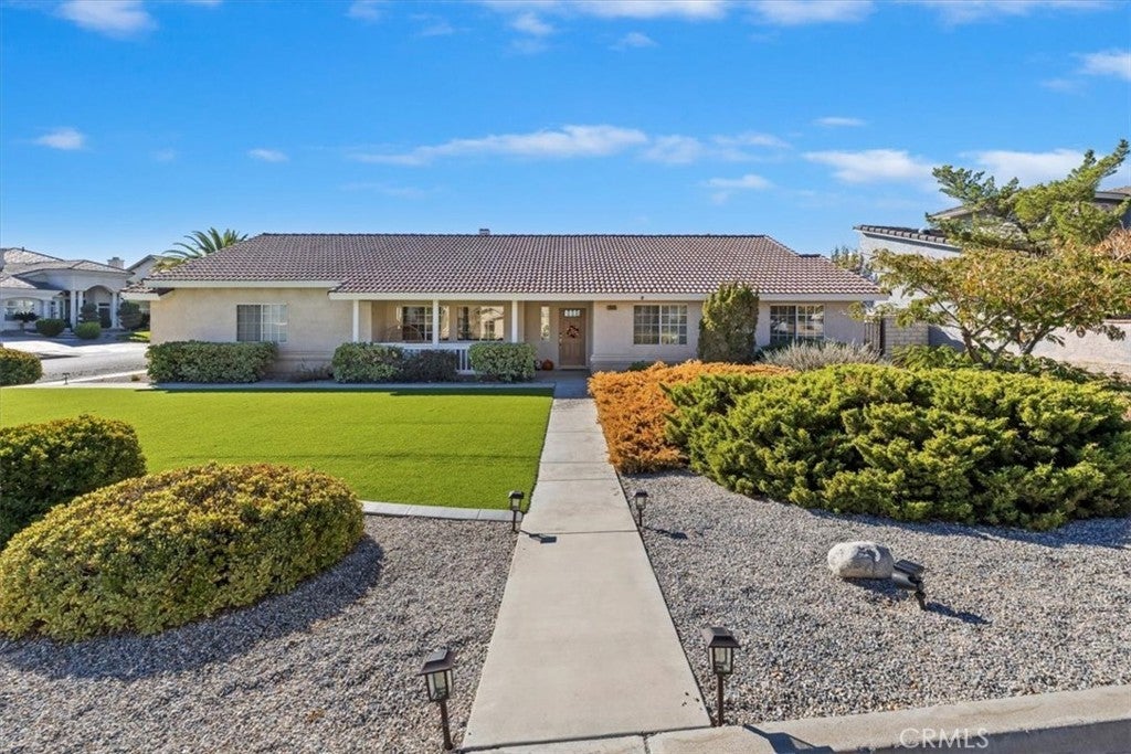 Photo of Listing #IV25238683