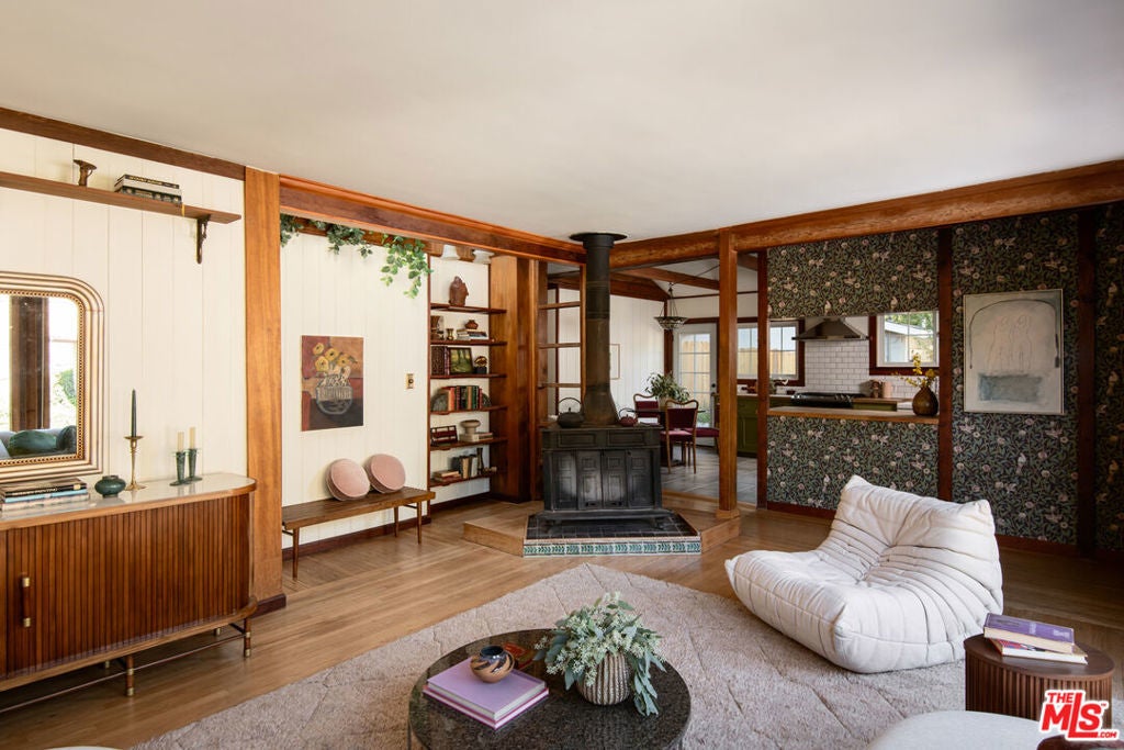 Photo of Listing #25605541