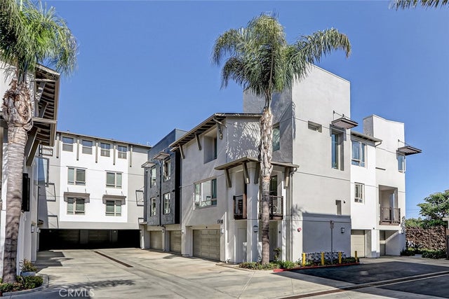 5410 W 149th 12, Hawthorne.