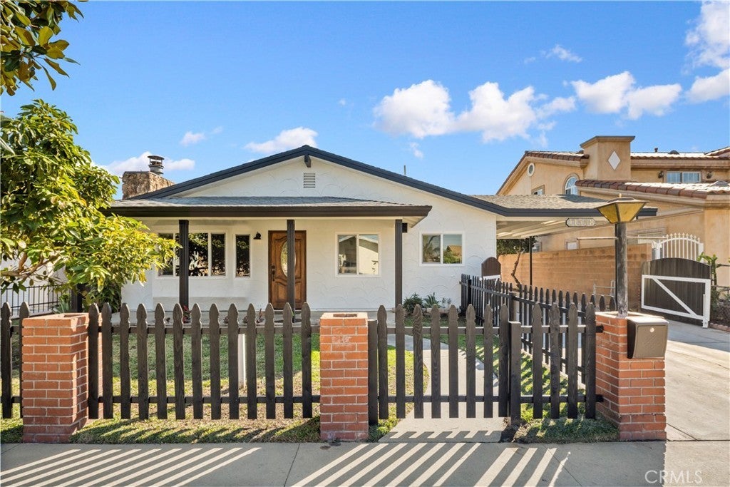 Photo of Listing #DW25239258