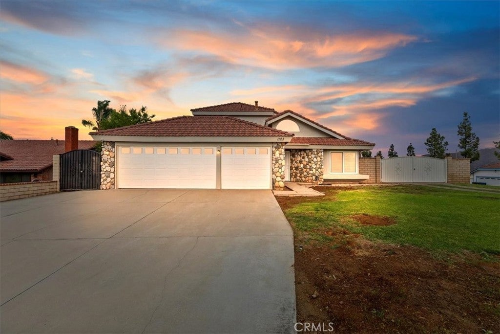 Photo of Listing #IV25239785