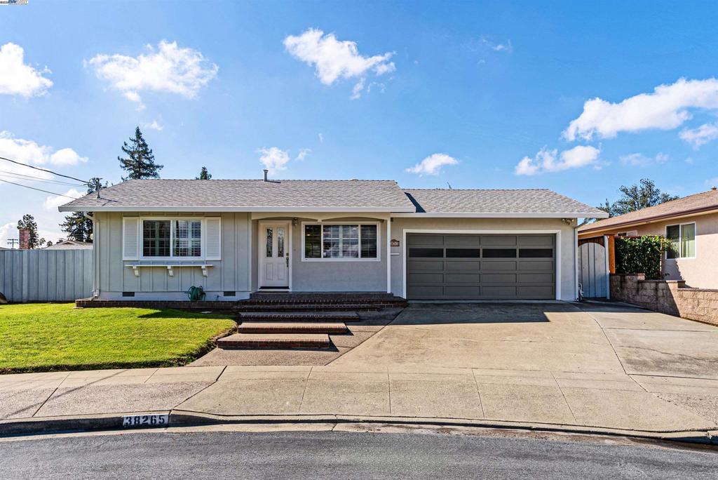 Photo of Listing #41114778