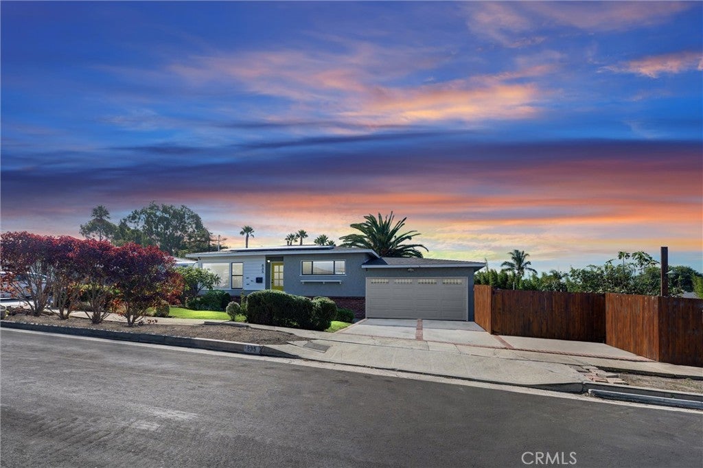 Photo of Listing #SB25240678