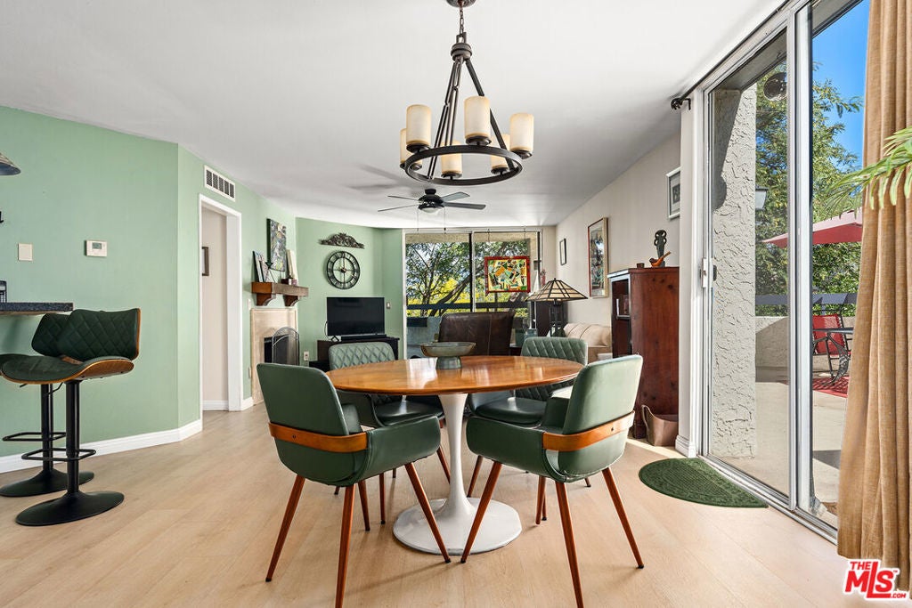 Photo of Listing #25606633