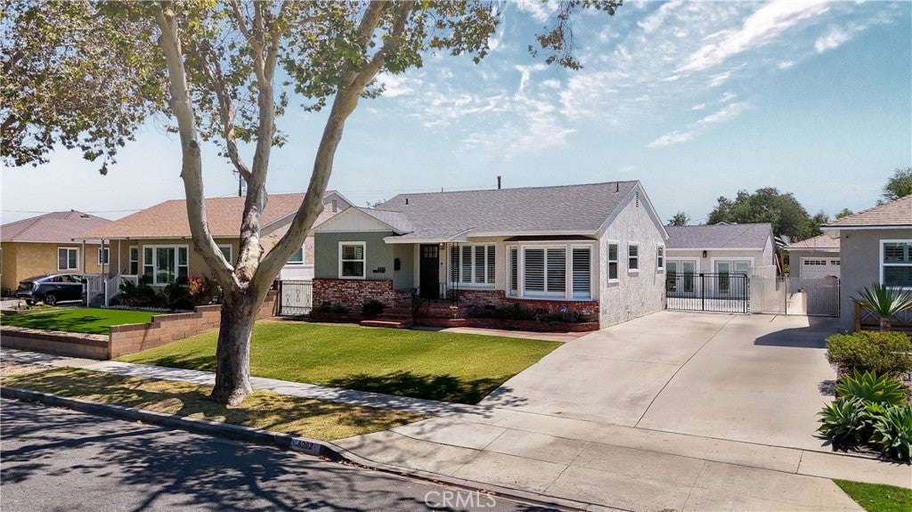 Photo of Listing #DW25239676