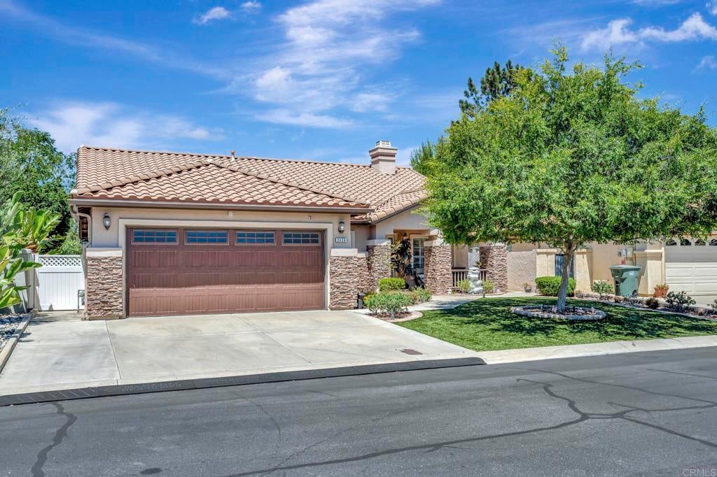 Photo of Listing #PTP2507865