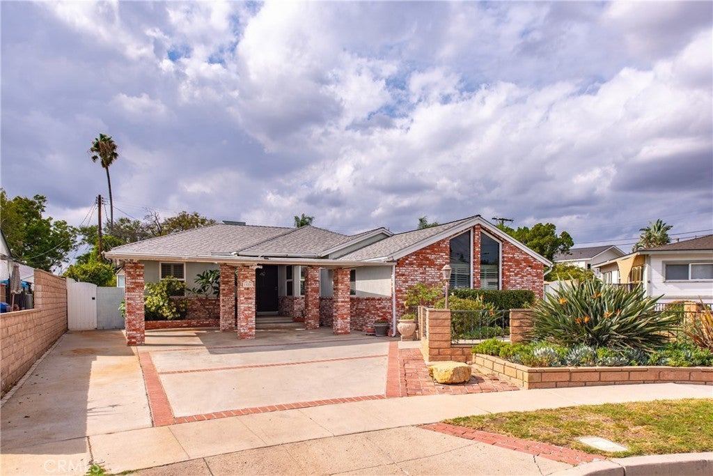 Photo of Listing #SR25240919