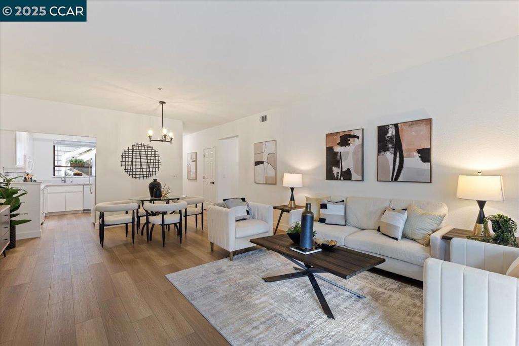 Photo of Listing #41114924