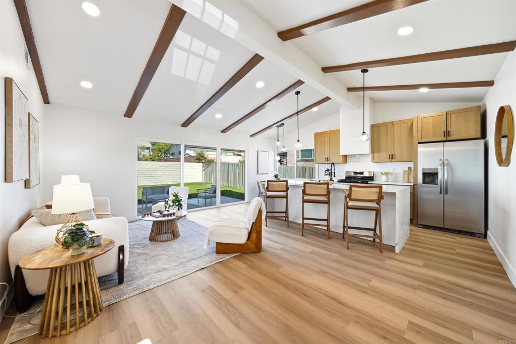 Photo of Listing #PTP2507874