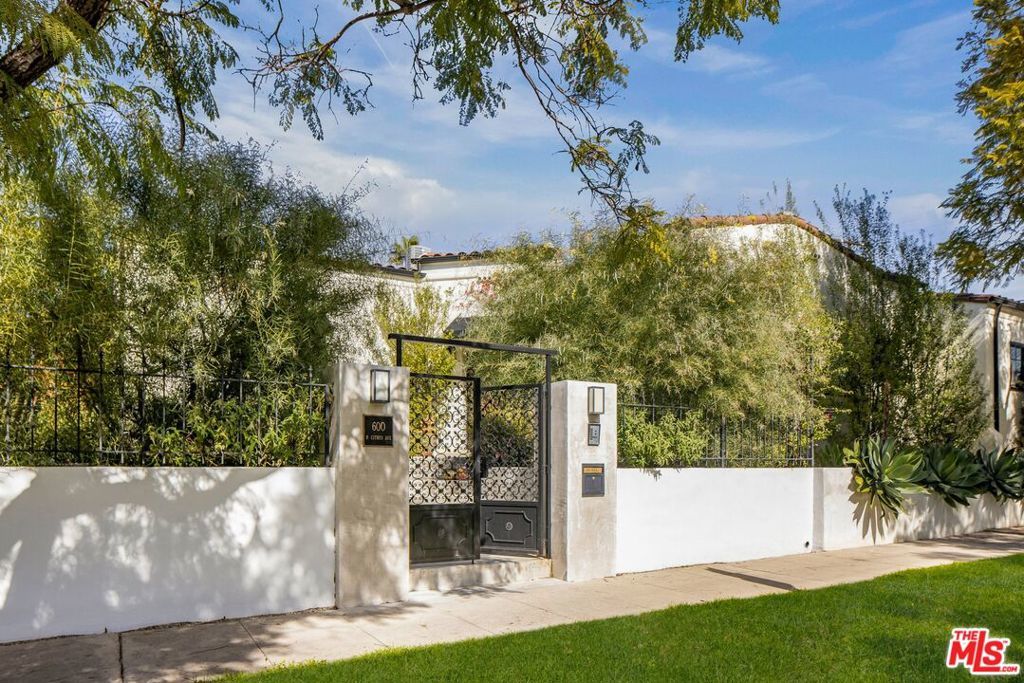 Photo of Listing #25606295