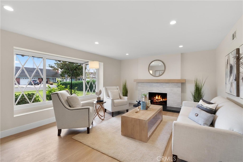 Photo of Listing #OC25240243