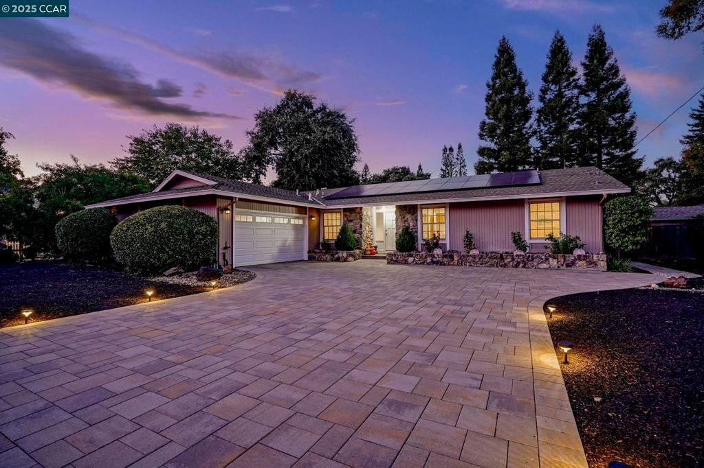 Photo of Listing #41114975