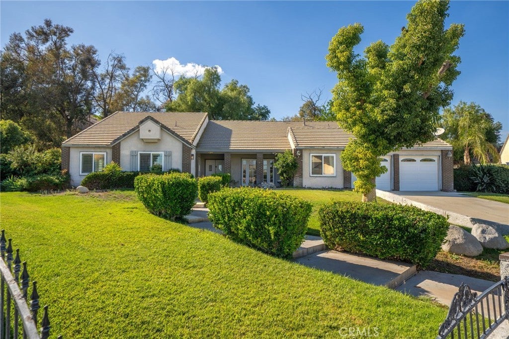 Photo of Listing #CV25241343