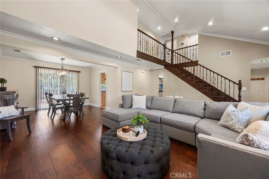 Photo of Listing #PW25238826