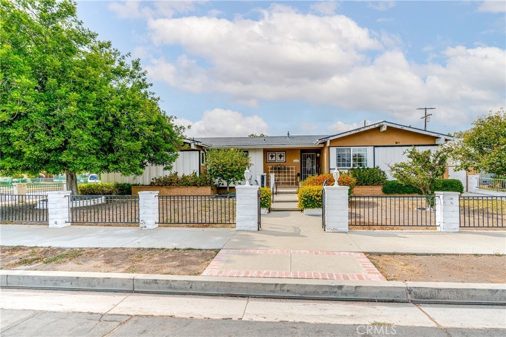 Photo of Listing #SR25241427