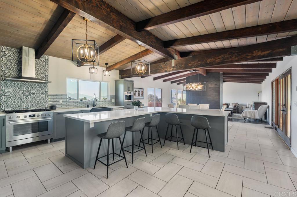 Photo of Listing #PTP2507893