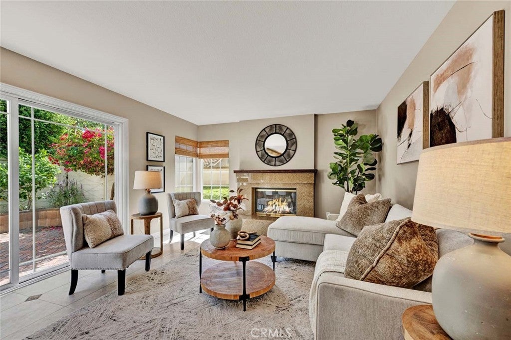 Photo of Listing #PW25233631