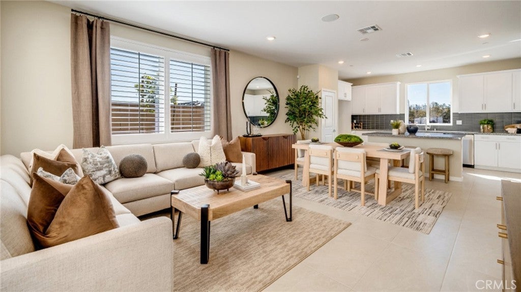 Photo of Listing #SW25242206