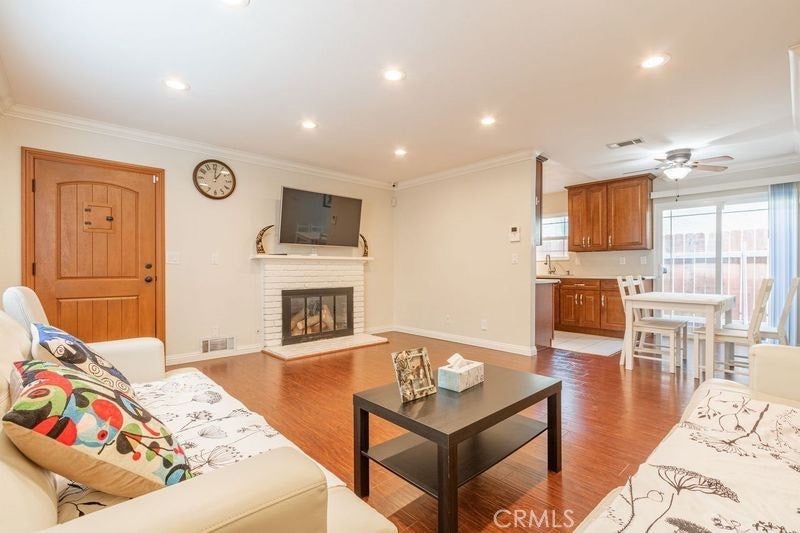 Photo of Listing #OC25242426