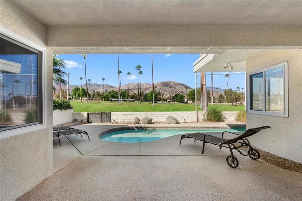 46205 Burroweed Lane, Palm Desert