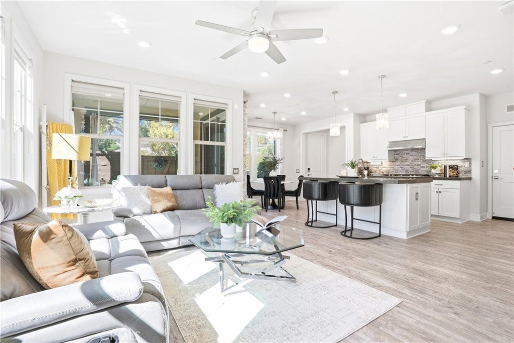 Photo of Listing #OC25236018