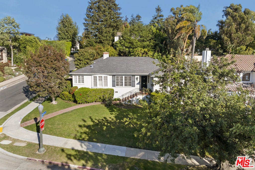 Photo of Listing #25607527