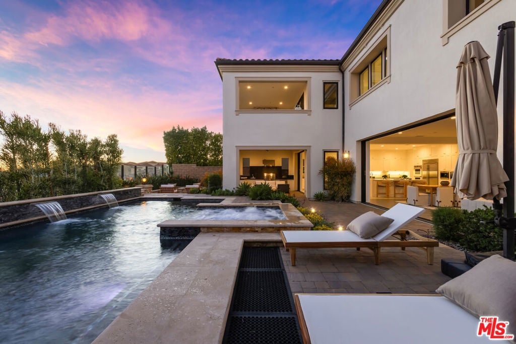 Photo of Listing #25607881