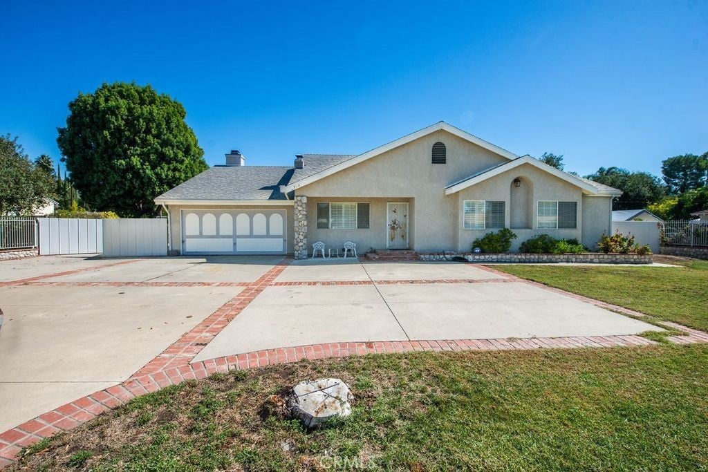 Photo of Listing #SR25242955