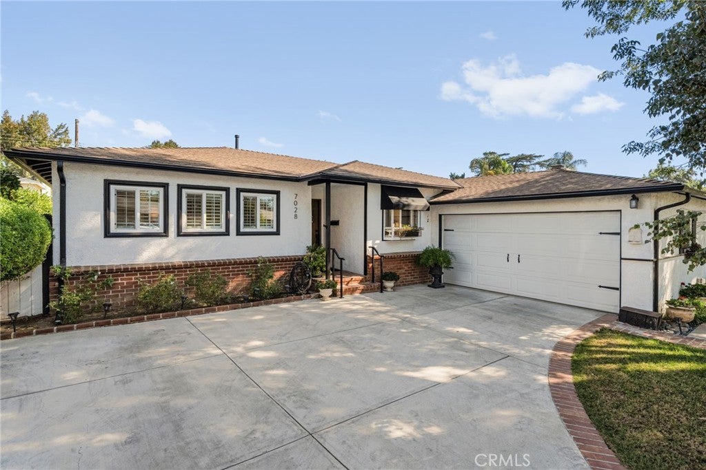 Photo of Listing #SR25243070