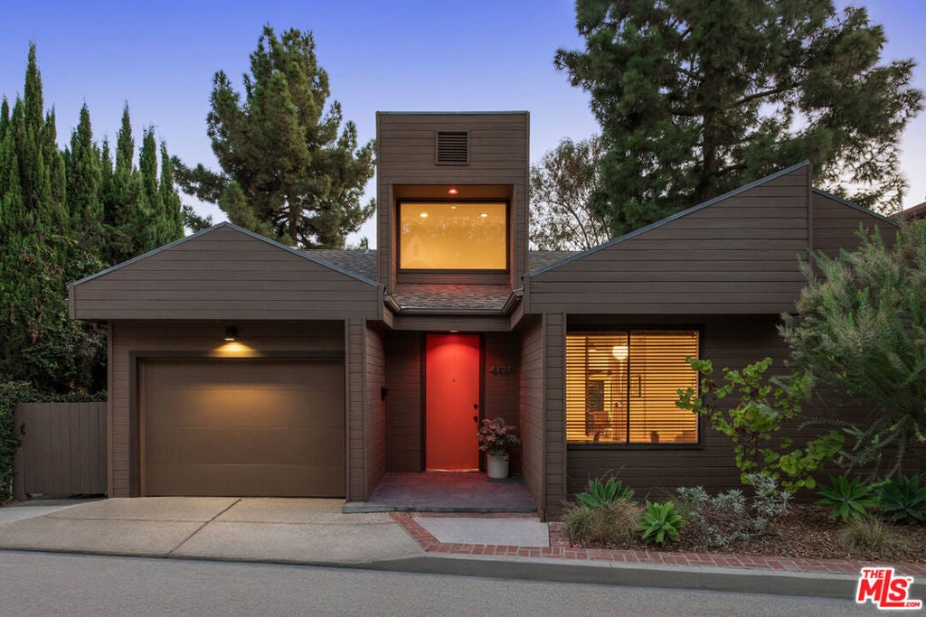 Photo of Listing #25603321