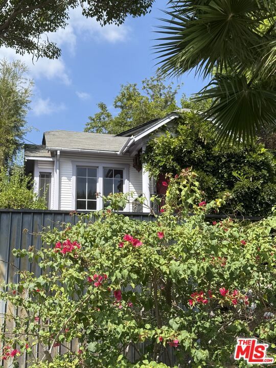 Photo of Listing #25608549