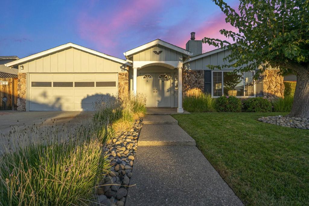 Photo of Listing #ML82025422