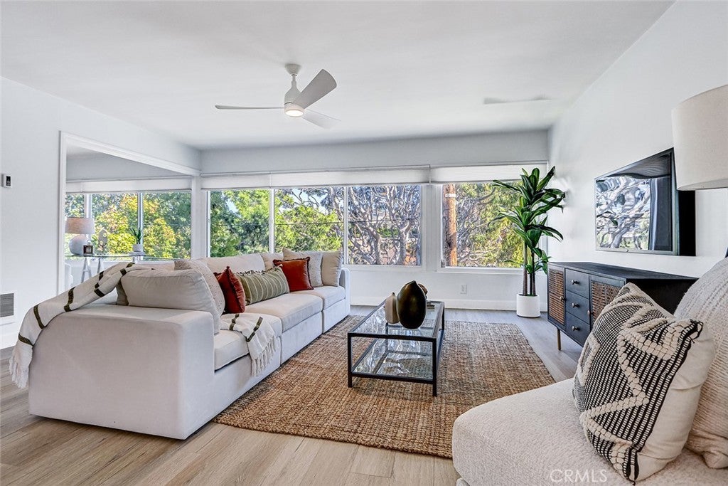 Photo of Listing #SB25243782