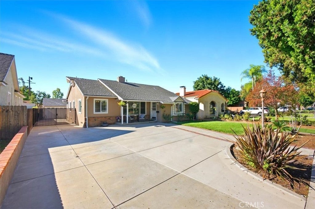 Photo of Listing #CV25244193