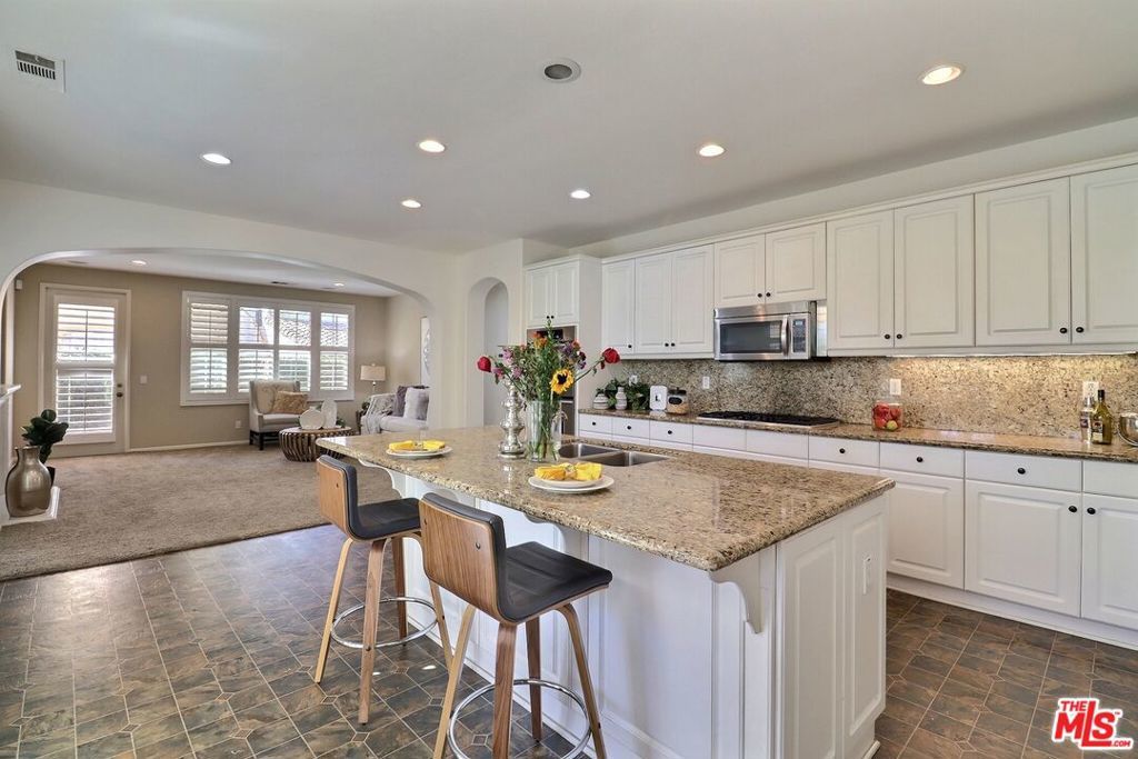 Photo of Listing #25608697